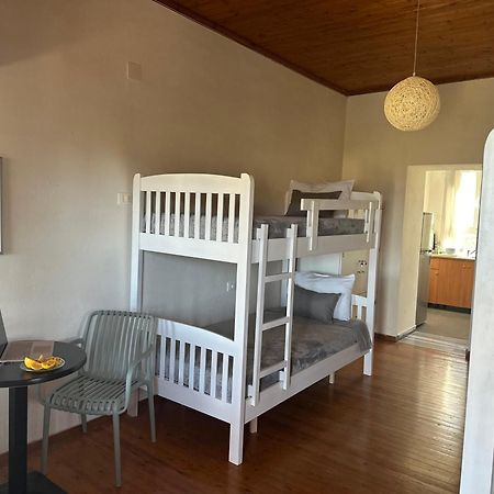 הימארה Hostel On The Hill - By Filikuri Beach מראה חיצוני תמונה