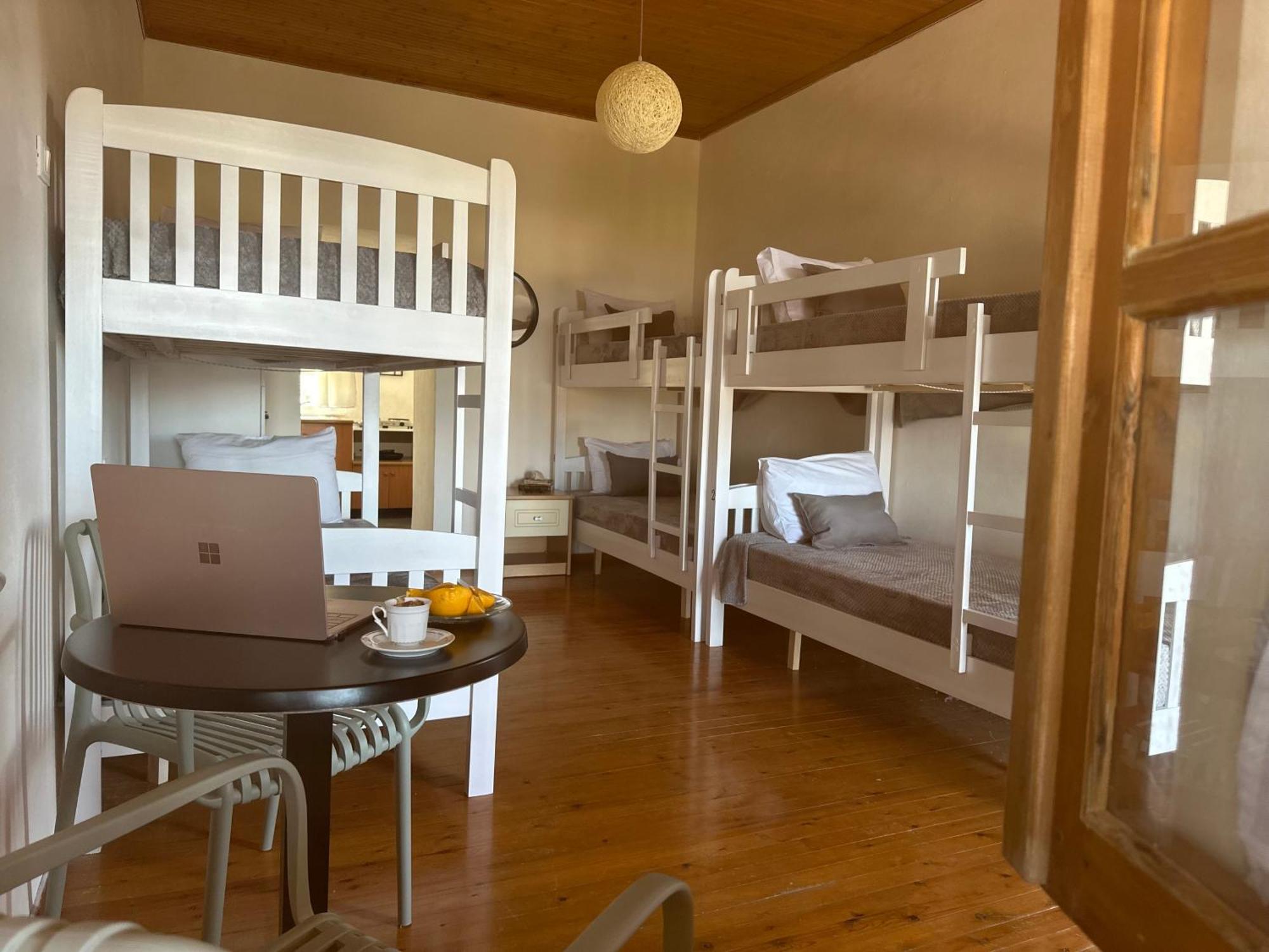 הימארה Hostel On The Hill - By Filikuri Beach מראה חיצוני תמונה